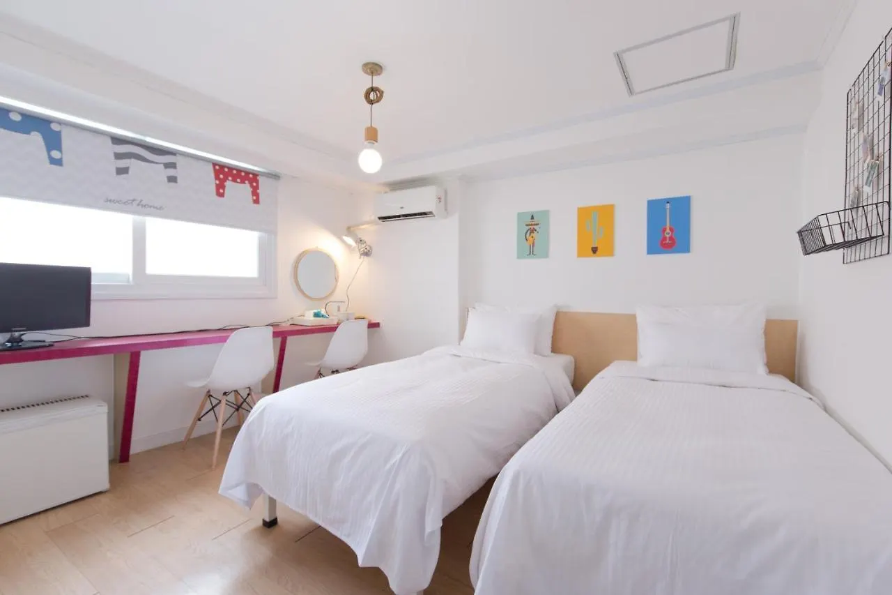 Travel Monster Hotel Seoul 3*,  South Korea