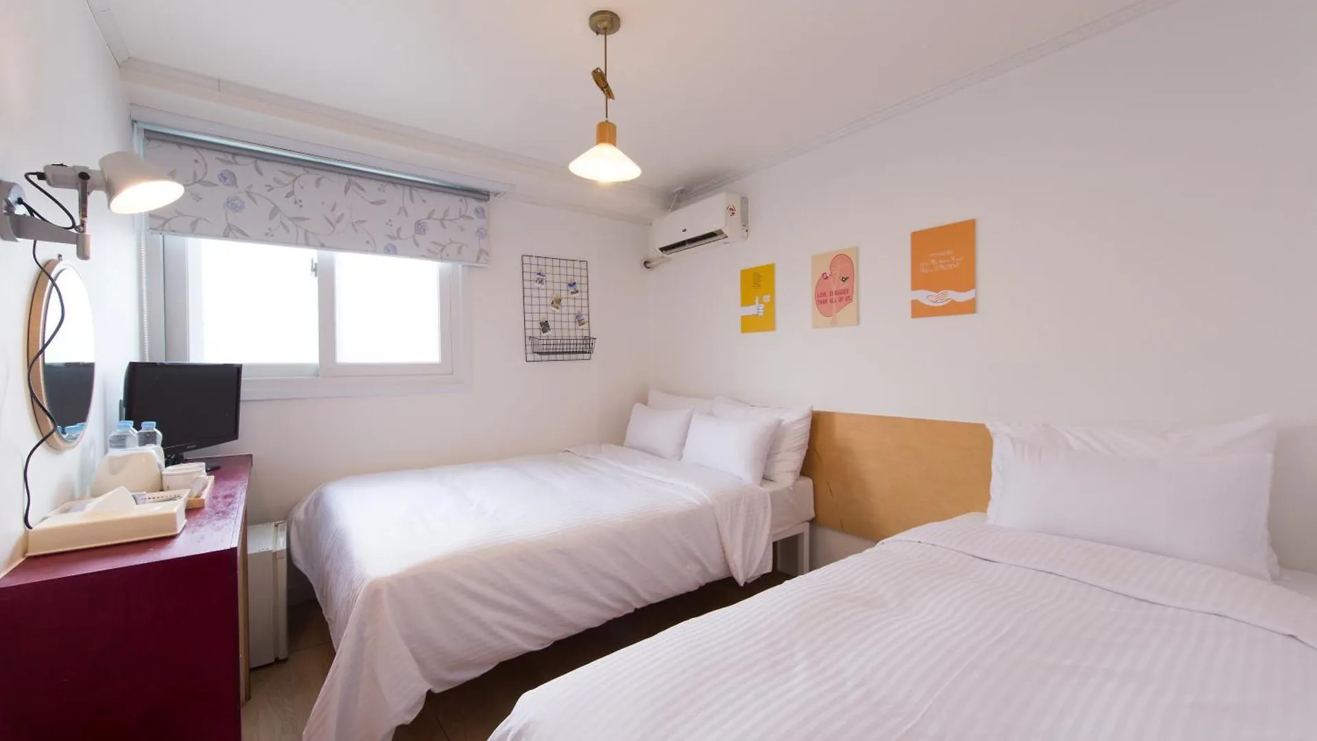 Travel Monster Hotel Seoul 3*,